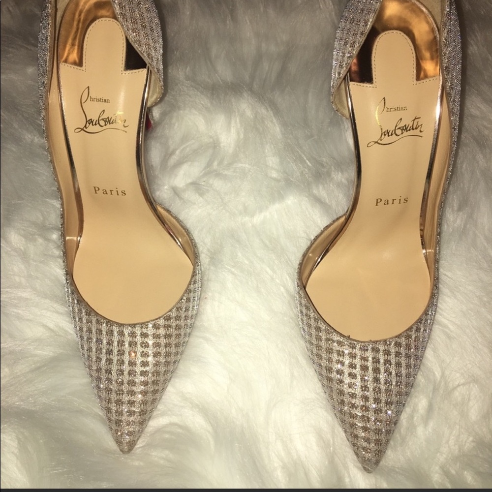 Christan Loubutin Iriza Half d'Orsay Pump